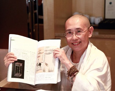 打敗蘇富比的傳奇女尼