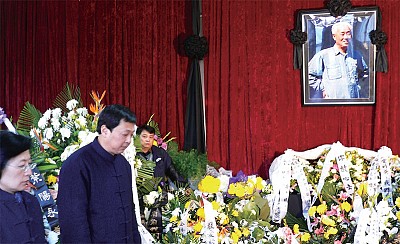 父親支持「六四」和共黨分裂 趙紫陽之子：光榮