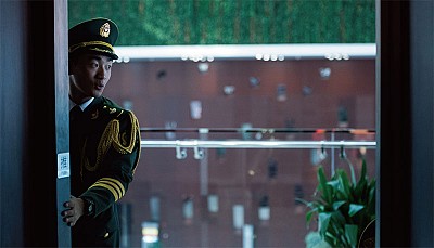>中共軍事白皮書  曝光高層權鬥激烈