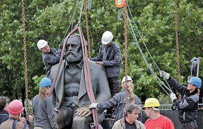 馬克思痛苦死去 陸媒揭其成魔遭報之路