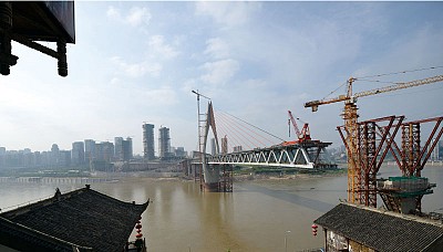 習近平考察重慶 恩威並施