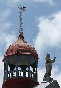 >川普勝選 豈無神助？