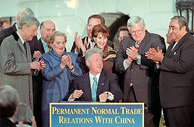 比爾．克林頓把美國導彈技術給了中共
