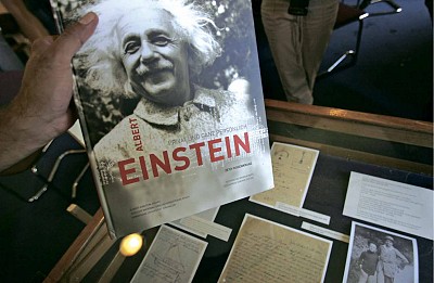 懷念最可愛的真正科學家──愛因斯坦