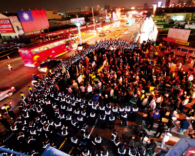 抗議無所不在 陳雲林被一路嗆回北京